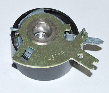 LR009395 PULLEY - TENSION