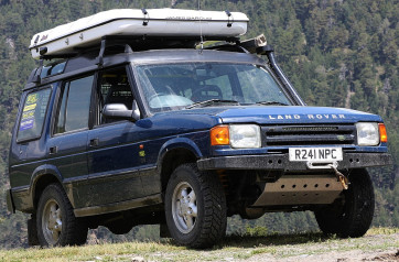 Britpart Discovery 1 / Range Rover Classic Heavy Duty Winch Bumper 